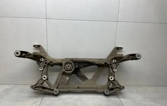 Volkswagen PASSAT B8 Front subframe 3Q0199369E