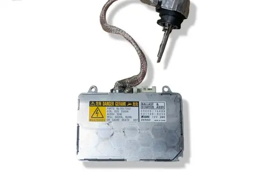 Land Rover Discovery 3 - LR3 Headlight ballast module Xenon 3900016488 DDLT002