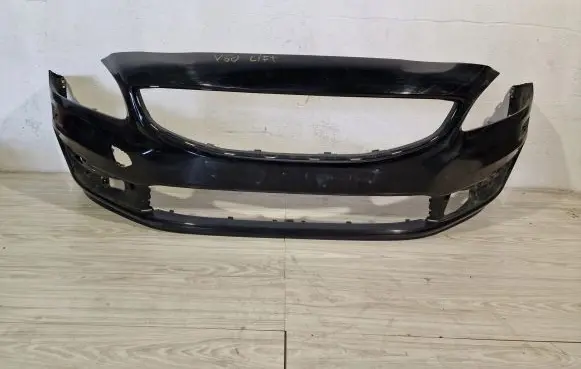 Volvo V60 Front bumper 31323831