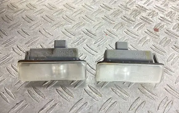 Lexus RX 450H Number plate light 48100