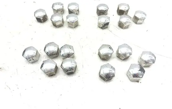 Land Rover Range Rover Sport L320 Wheel nut cap/cover 