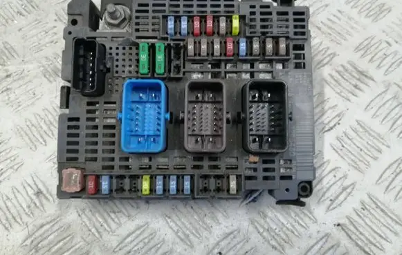 Peugeot 508 BSM Control unit 9810296480