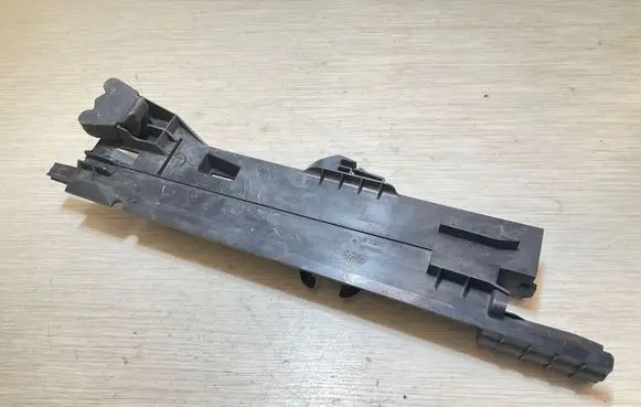 BMW X6 F16 Radiator mount bracket 6969003 D9772002