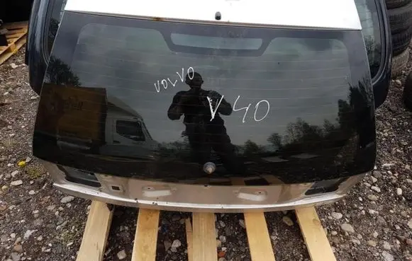 Volvo S40, V40 Tailgate/trunk/boot lid sidabrinis