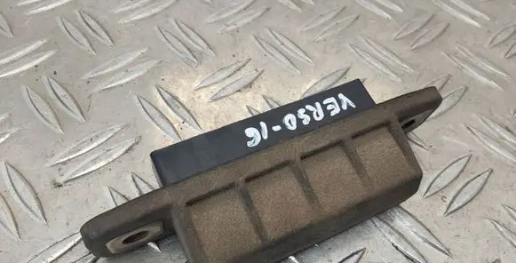 Tailgate opening switch