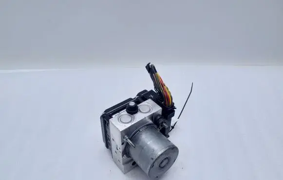 Land Rover Discovery 3 - LR3 ABS Pump 0265234074 SRB500163