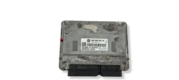 Volkswagen Golf VI Engine control unit/module 06A906033JA 5WP40826