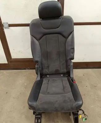 Audi Q7 4M Rear seat
