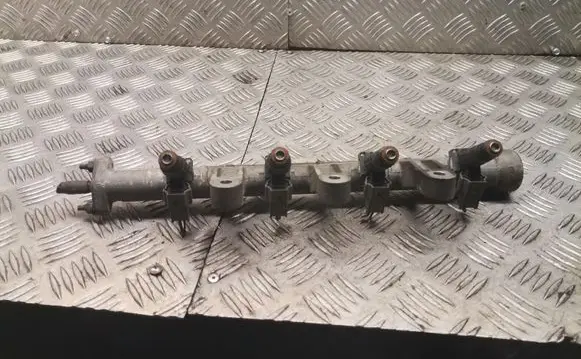 Hyundai Accent Fuel main line pipe
