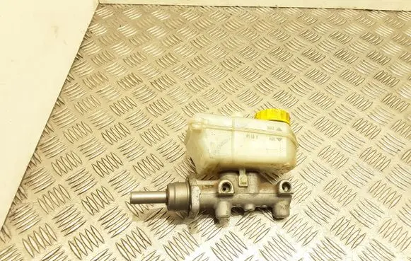 Skoda Fabia Mk2 (5J) Master brake cylinder