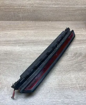 Volkswagen PASSAT B5 Third/center stoplight 3B9945097A