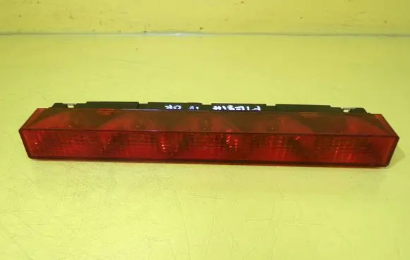 Ford Fiesta Third/center stoplight 026006