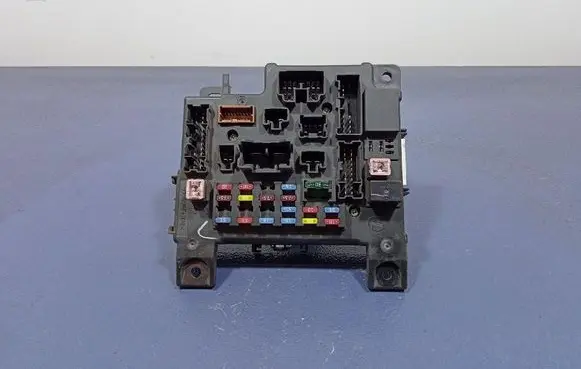 Mitsubishi Lancer VIII Fuse box set 8637A466