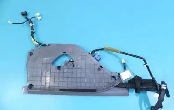 Rear door wiring loom