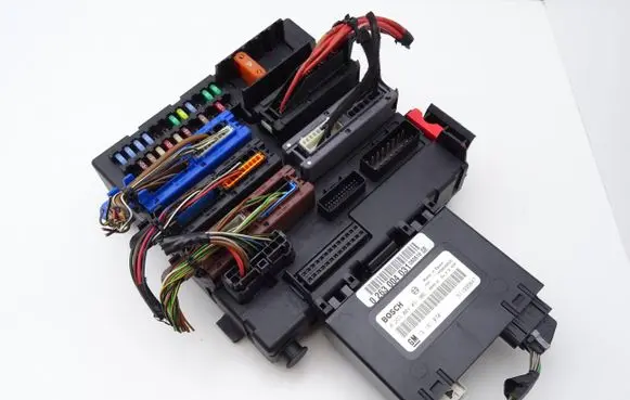 Opel Vectra C Fuse box set 13205777 13181070