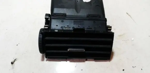 Ford Focus C-MAX Dash center air vent grill