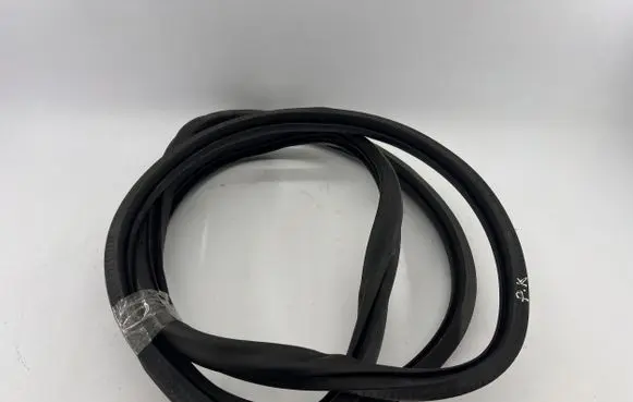 Audi A6 S6 C6 4F Front door rubber seal 4F0831721F
