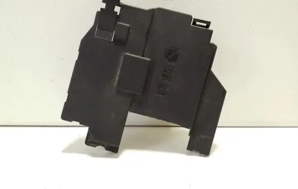 Volvo XC40 Fuse box cover 32265899