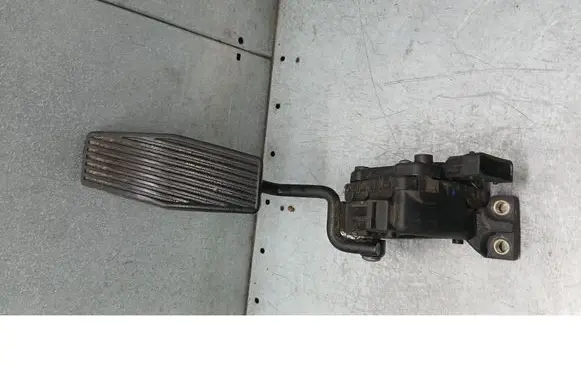 Opel Vectra B Accelerator pedal position sensor 9225652