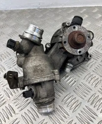 BMW 5 E60 E61 Water pump 7524552 7507849