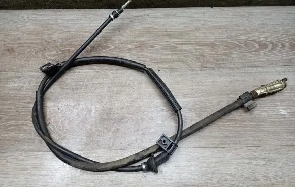 Handbrake/parking brake wiring cable