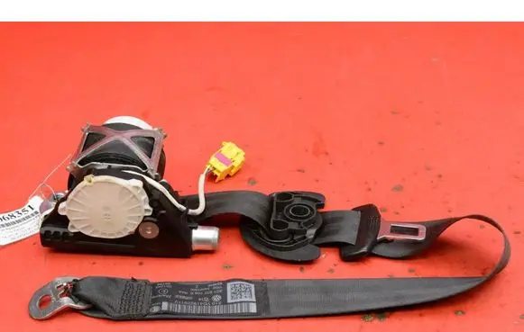 Volkswagen PASSAT CC Front seatbelt 3C1857706R