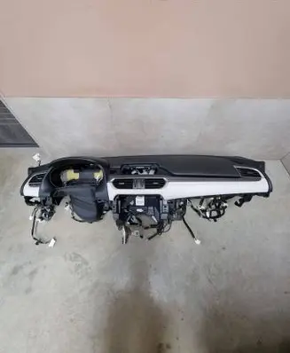 Mazda 6 Dashboard B0600347 E1S00908