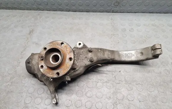 BMW X5 E70 Front wheel hub 6773784