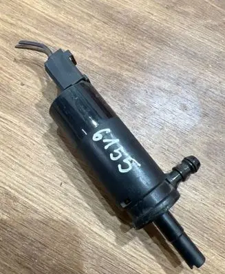 BMW 3 E90 E91 Headlight washer pump 6973097 577863