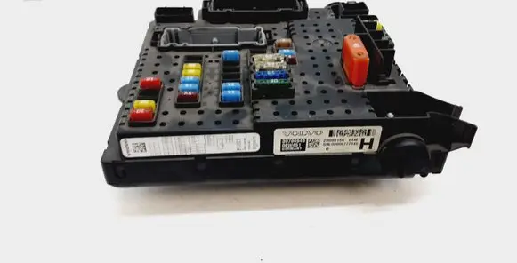 Volvo XC90 Fuse module 30786646