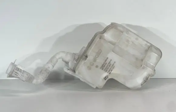 Audi A3 8Y Windshield washer fluid reservoir/tank 8Y0955449 5E3955448B 5E3955449A