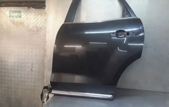 Mazda CX-7 Rear door