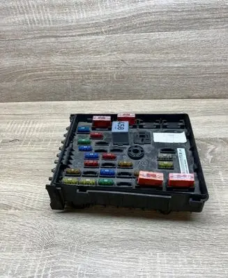 Volkswagen PASSAT B6 Fuse box set 3C0937125