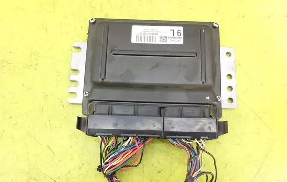 Nissan Almera Tino Engine control unit/module MEC32410