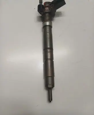 Audi A4 S4 B8 8K Fuel injector 03L130277C