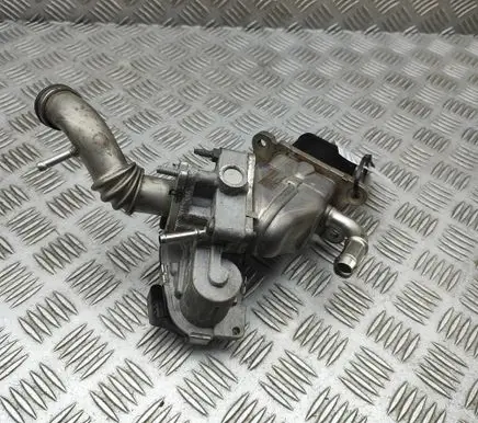 Volvo V60 EGR valve cooler 30668653 30668658
