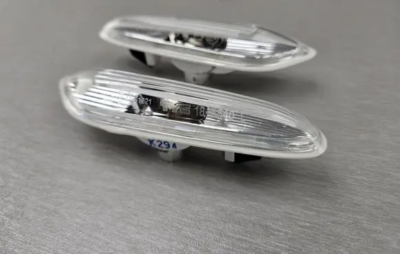 BMW 5 E60 E61 Front fender indicator light 7165741 63137165741 7165742