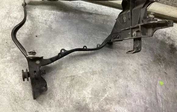 Mercedes-Benz E W212 Headlight/headlamp mounting bracket 212620022