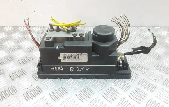 Mercedes-Benz E W210 Central locking vacuum pump A2108002848