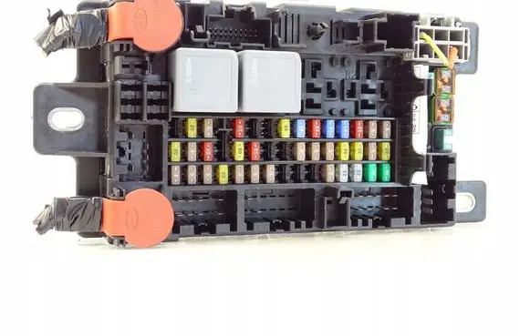 Jaguar E-Pace Fuse module 14A073