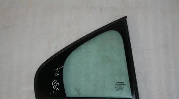 Volvo S80 Rear vent window glass 43R001105 E000186 DOT57M20AS2