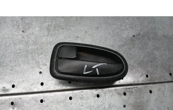 Hyundai Matrix Front door interior handle 8261017010