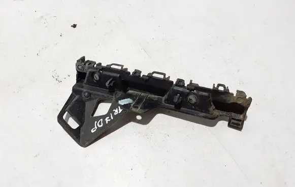 Renault Trafic III (X82) Front bumper mounting bracket 622209504R