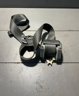 BMW 3 E46 Front seatbelt 560493701 03L000