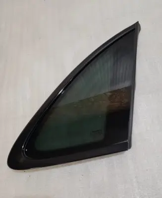 Porsche Macan (95B) Rear side window 95B845298
