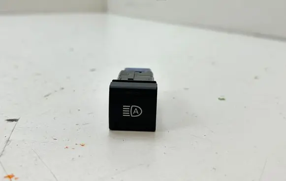 Toyota Camry VIII XV70 Fog light switch F222