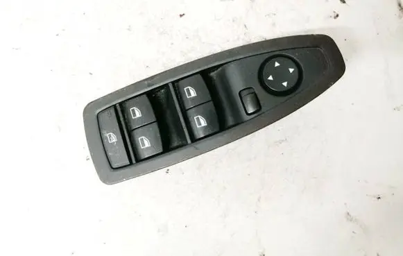 BMW 1 F20 F21 Electric window control switch 920811003