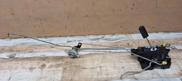 Renault Master II Front door lock