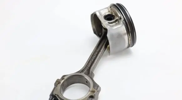 Nissan Primera Piston 