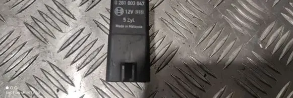 Volvo XC60 Glow plug pre-heat relay 30785663